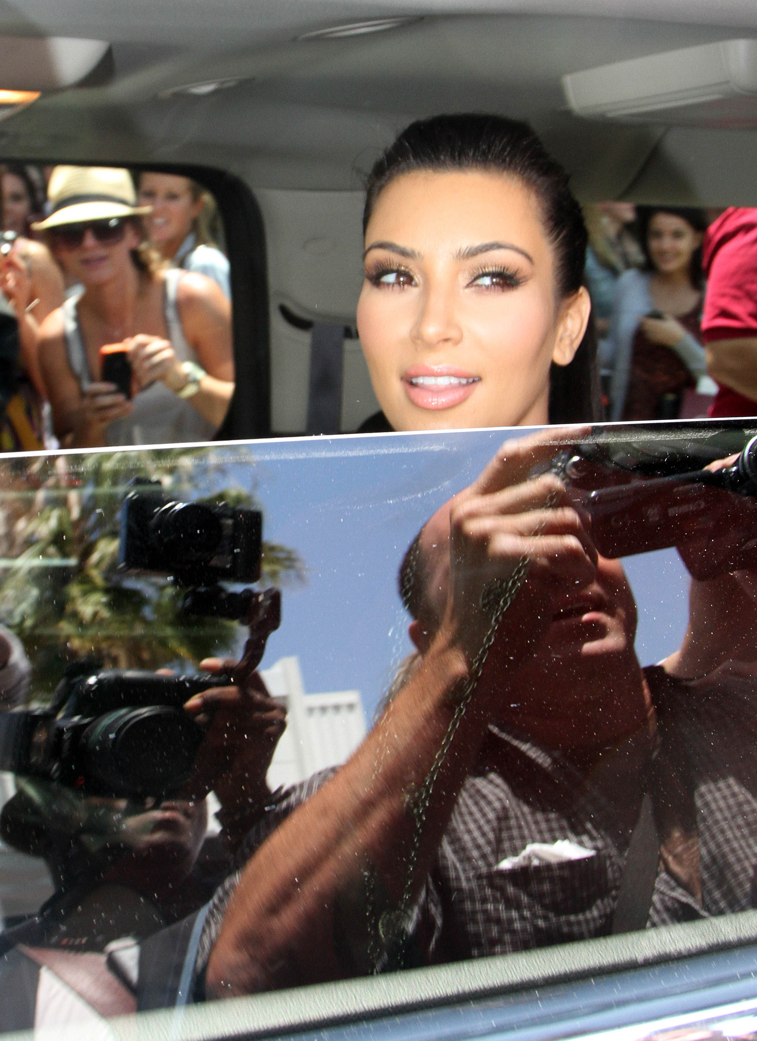 Kim Kardashian 2011 Kosty 555 info 0031