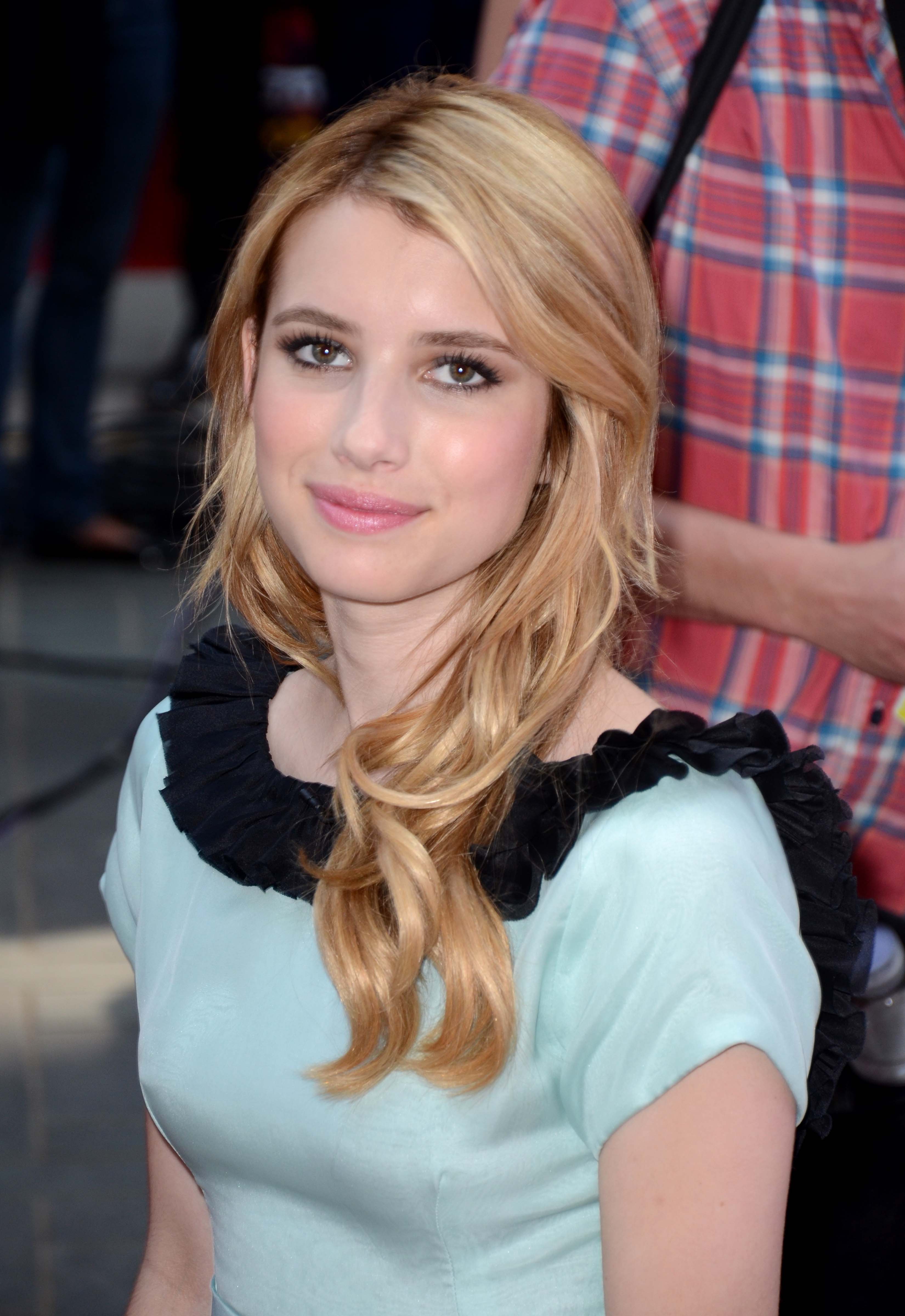 Emma Roberts at the Today Show J 0001 004
